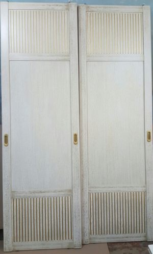 Двери для шкафа купе с фрезеровкой Гуково